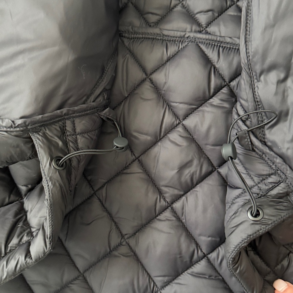 Athleta Whisper Featherless Puffer - Picture 6 of 9